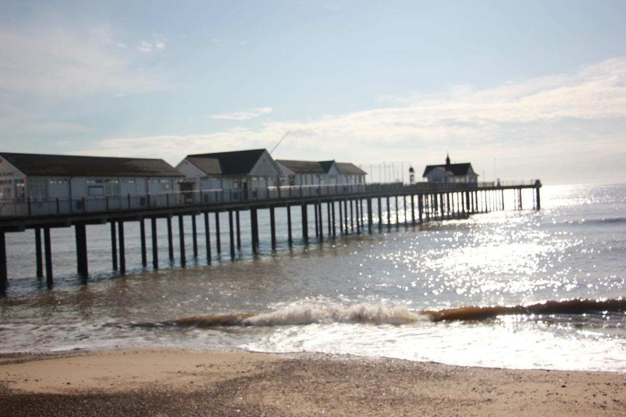 Romantic Flint Cottage On The Suffolk Coast Saxmundham Esterno foto